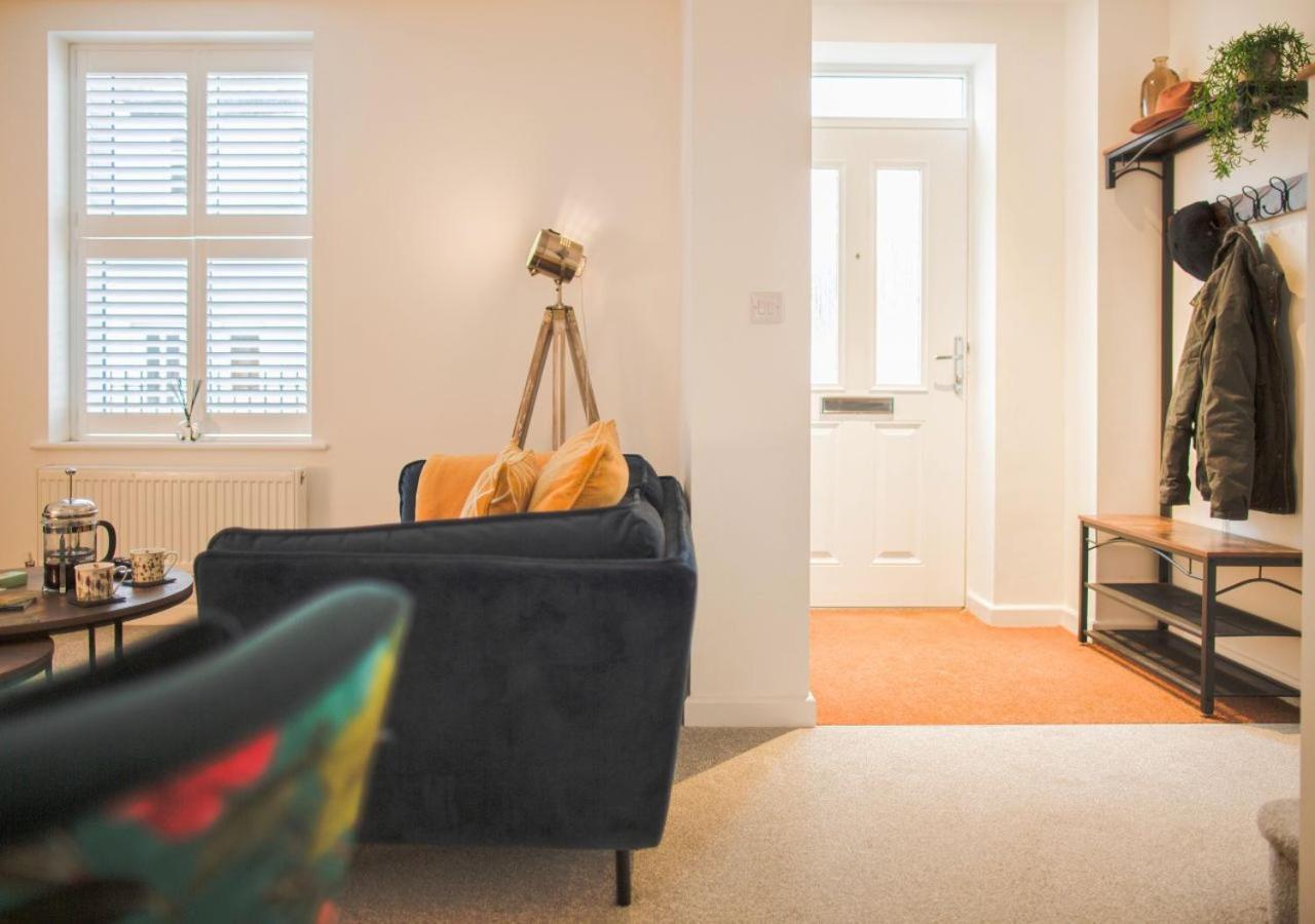 Stunning 2 Bed With Private Patio And Free Parking Villa Cheltenham Buitenkant foto
