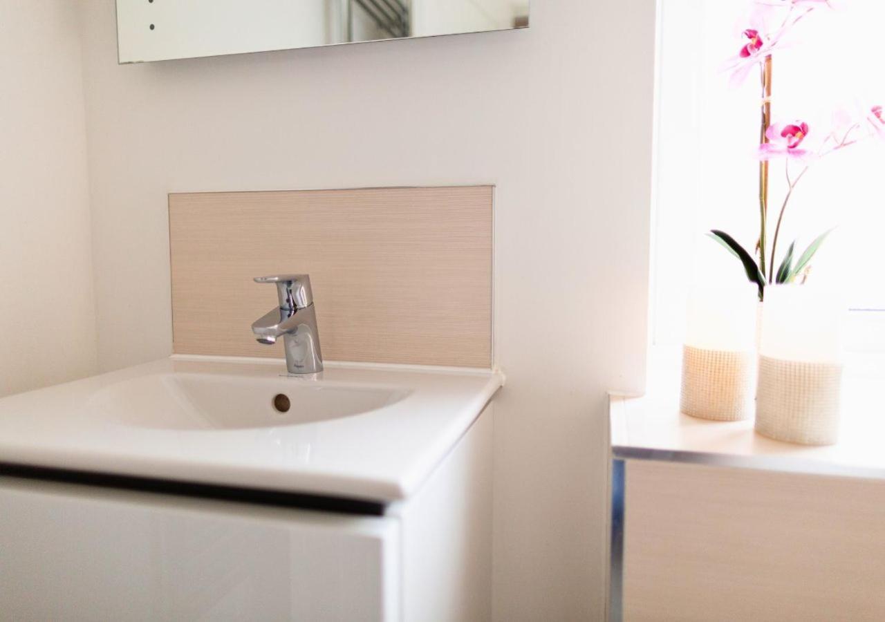 Stunning 2 Bed With Private Patio And Free Parking Villa Cheltenham Buitenkant foto